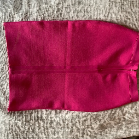 Hot Pink! Stretch Body-Con Skirt, Knee-Length - Picture 6 of 7